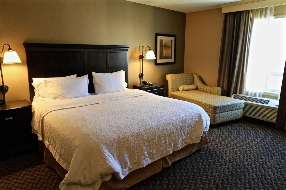 Hampton Inn & Suites Edmonton/West Ngoại thất bức ảnh