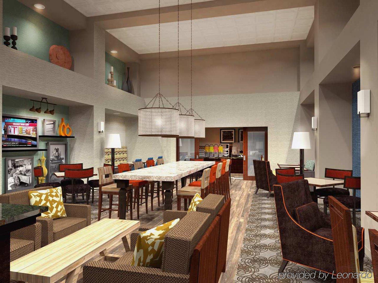 Hampton Inn & Suites Edmonton/West Ngoại thất bức ảnh